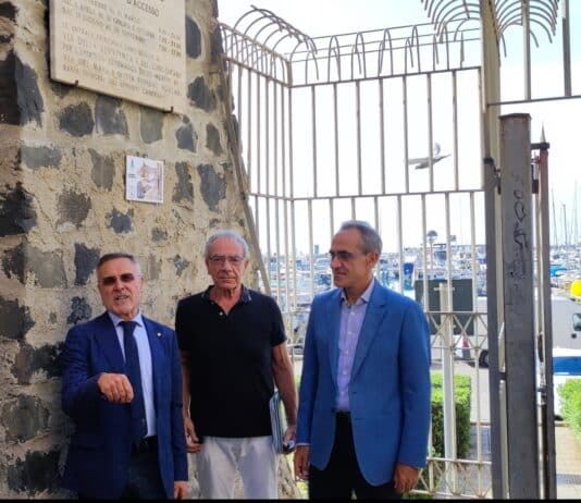 Nettuno. Memorie nettunesi: Affisse al Borgo le targhe con gli antichi nomi delle vie