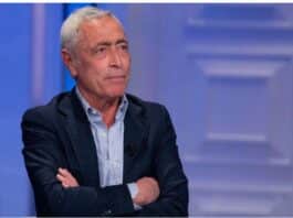 Aggressione all’immunologo Le Foche, popolo no-vax esulta sui social: “Dio c’è”