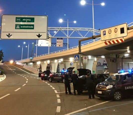 Controlli a Fiumicino, 4 denunce per tentato furto e sanzioni 6 procacciatori