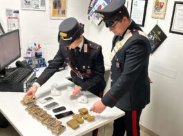 Nascondeva hashish e cocaina in cantina, arrestato un 56enne all’Eur