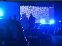 Cisterna. Finanziere spara e uccide la madre e la sorella della ex. La ragazza si salva nascondendosi in bagno