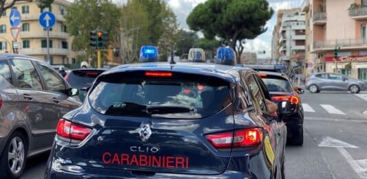 Maltrattava e picchiava sua madre, arrestato un 46enne