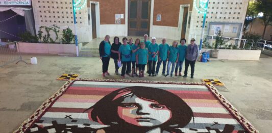 All’infiorata di Aprilia il quadro contro tutte le guerre