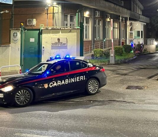 Accoltellato in un bar di Lariano, 48enne in manette per tentato omicidio