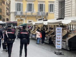 Shopping per le vie del centro con carte di credito rubate, 4 arresti a Roma