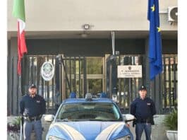 Va al Quarticciolo a comprare la droga, ma viene sequestrato a scopo di estorsione e costretto a chiamare la madre