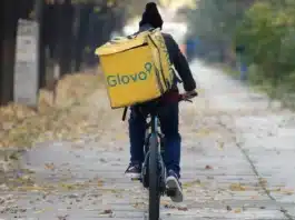 Pomezia, arrestato un 21enne per rapina e lesioni nei confronti di un rider