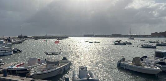 Raffiche di vento e maltempo, Anzio chiude parchi e aree verdi per le prossime 48 ore