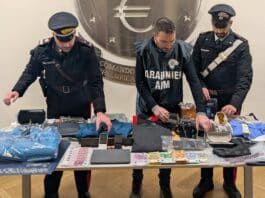Shopping natalizio con monete false, arrestato cittadino bulgaro a Roma
