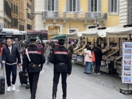 Roma, 14 persone in arresto per borseggio