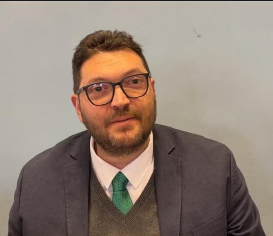 Nettuno. Alicandri bacchetta Maggiore che accomuna Almirante e De Gasperi