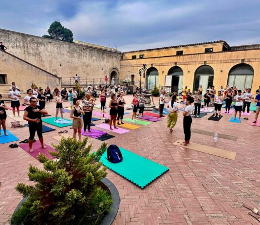 Successo al Forte Sangallo per la Giornata Internazionale dello Yoga