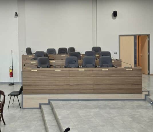 Scuola superiore ad Ardea, la maggioranza abbandona l’aula: quando la politica perde il senso delle istituzioni