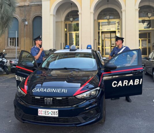 Roma. Tenta il suicidio in una stanza d’albergo, salvato dai Carabinieri