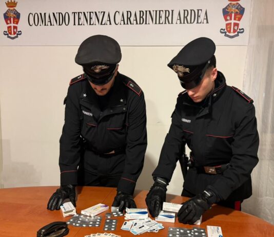 Ardea, i Carabinieri arrestano 43enne trovato in possesso di oppioidi e droga