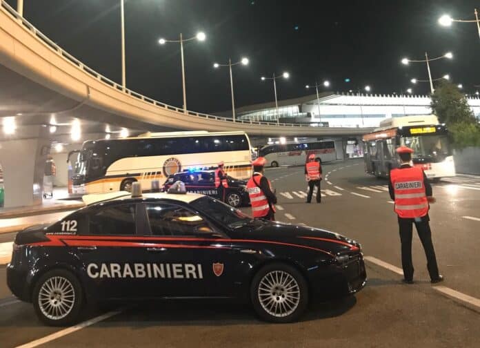 CP AEREOPORTI - I Carabinieri impiegati nei controlli presso lo scalo aeroportuale di Fiumicino (5)