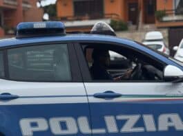 Roma, Polizia arresta “rapinatore gentile”. Calmava le vittime mentre le minacciava col coltello