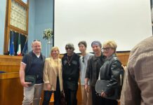 Proiettata nella sala consiliare di Nettuno la sfilata di Piccioli per Balenciaga