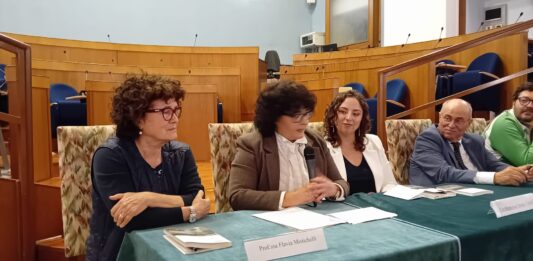 Nettuno, una Sala Consiliare gremita ed emozionata: successo della presentazione del libro di Alessandra Fiorilli