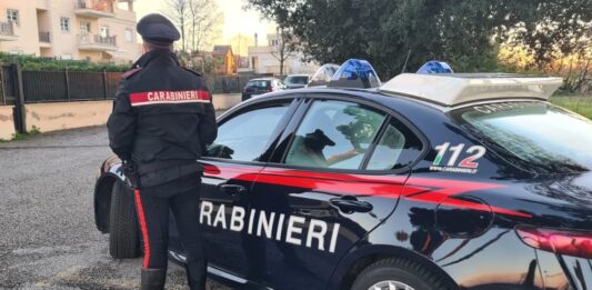 Velletri, Rubano un televisore al supermercato, arrestato un uomo e denunciata la sua complice