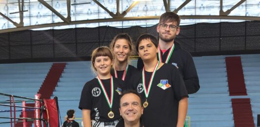 Sei Medaglie d’Oro per Aprilia al CSEN Fight Day: La Palestra Selciatella Trionfa a Guidonia nella Kickboxing e nella Boxe Light