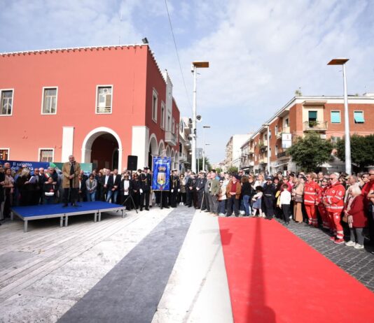 Cisterna, Inaugurati il Giardino di Piazza XIX Marzo e la Fontana Biondi: torna a splendere il salotto della città
