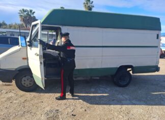 Lanuvio, in giro di notte a bordo di un autocarro con arnesi da scasso, tre denunciati dai Carabinieri