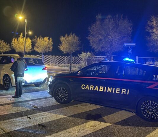 Anzio, gareggiano con le auto del centro cittadino. I Carabinieri e la Polizia denunciano due giovani