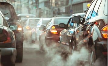 Stop al Green Deal, l’Europa potrà continuare a produrre auto inquinanti