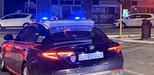 18enne egiziano blocca e rapina in strada una donna. Arrestato a Roma