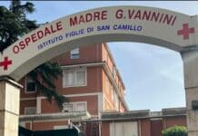 Roma, medico picchiato e morso da un paziente per la troppa attesa