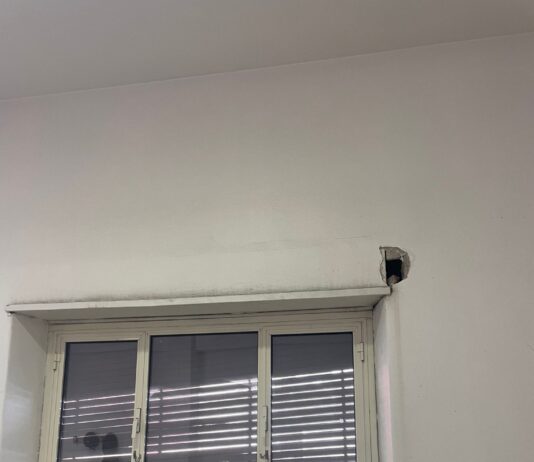 Rete Studenti. Chris Cappell College, cade un pezzo di muro: alunni colpiti