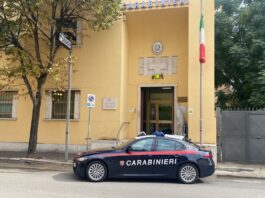 Pomezia, notte di follia in via Ugo La Malfa: 25enne fermato dai Carabinieri dopo un lancio di sassi. Disposto il TSO
