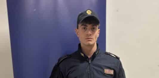 Blitz della Polizia nel fortino di Santa Palomba: arrestata donna, in casa aveva 250 dosi di cocaina