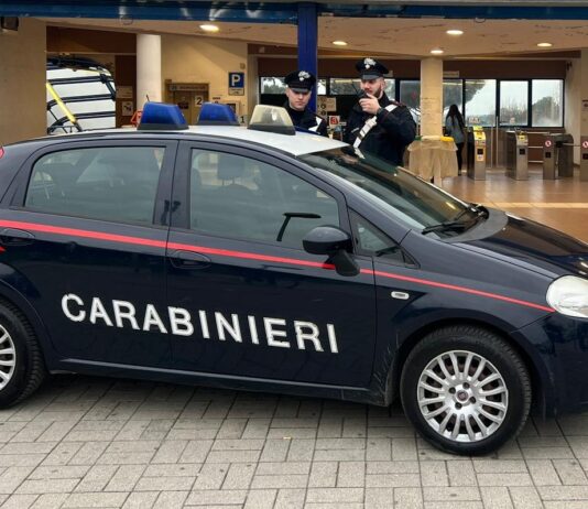 Ostia Antica. Inseguimento lampo e arresto dei ladri che rubavano nei parcheggi della metro
