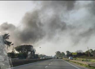 Incendio di materiale plastico tra Aprilia e Campoverde
