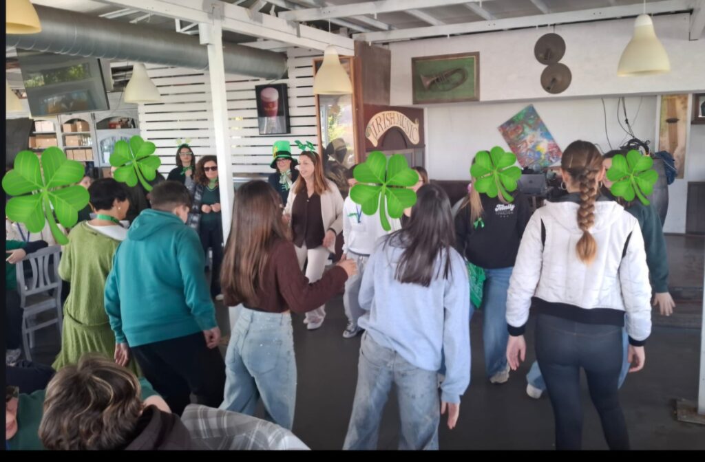 I ragazzi di Nettuno 2 festeggiano il St Patrick's Day tra danze, folklore e sapori d'Irlanda 1