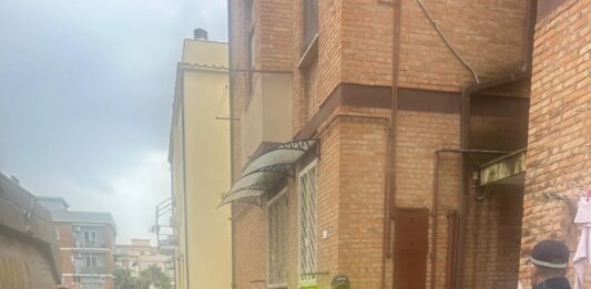 Rifiuti, ad Anzio controlli sulla differenziata: decine di sanzioni