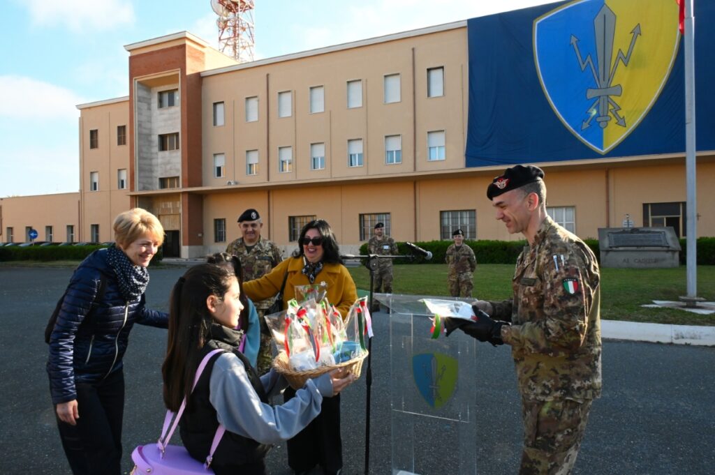 Gli alunni dell’I.C. Anzio 1 hanno partecipato alla cerimonia dell’Alzabandiera 4