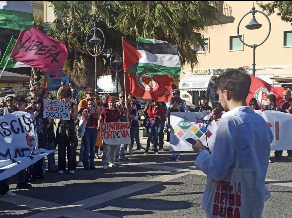 In tanti al corteo da Nettuno ad Anzio per la Festa della Liberazione 3