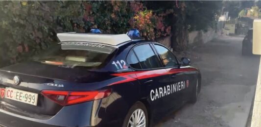 Ardea, 54enne evade dagli arresti domiciliari e tenta la fuga all’alt dei Carabinieri: arrestato