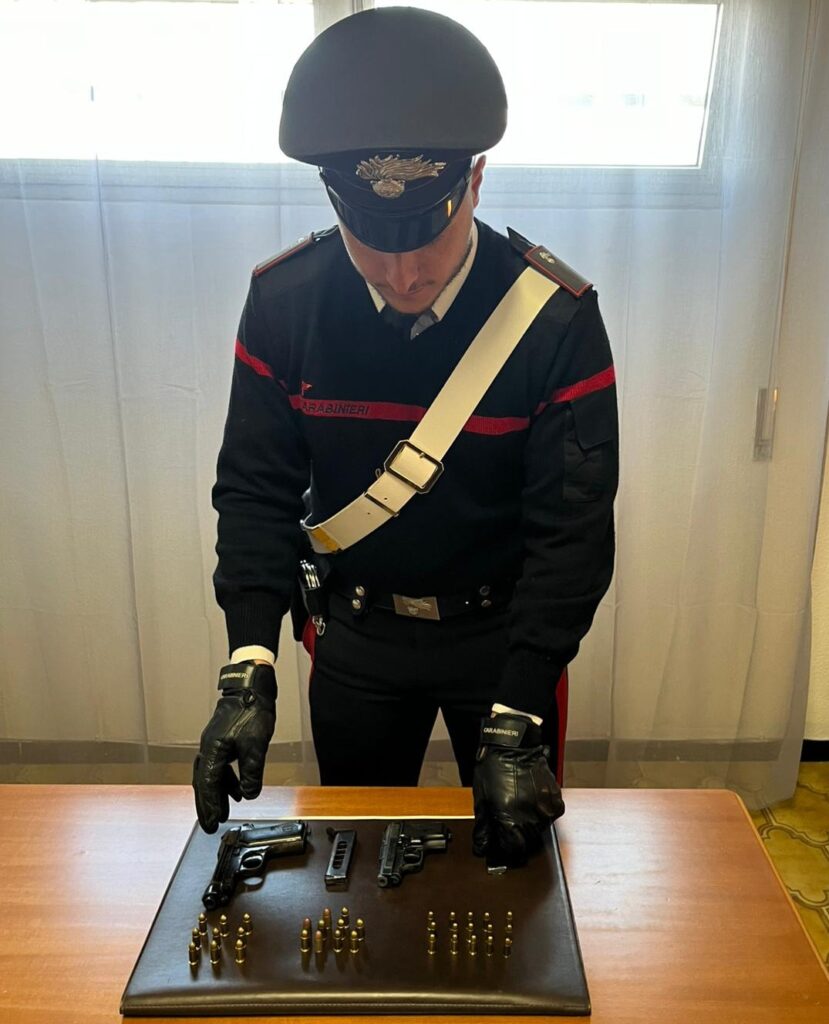 Ardea e Tor San Lorenzo, maxi operazione dei Carabinieri. Quattro arresti per spaccio, sequestrate armi clandestine 1 Ardea e Tor San Lorenzo, maxi operazione dei Carabinieri. Quattro arresti per spaccio, sequestrate armi clandestine 1