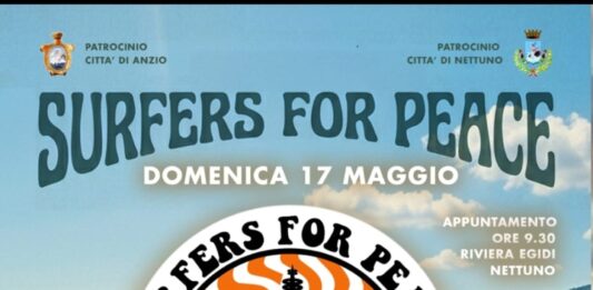 Oggi domenica 17, il raduno dei surfisti per celebrare il 50° anniversario del “Monumento alla Pace Universale”