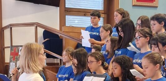 “Ricordare per non dimenticare”: la Sala Consiliare si riempie della voce e dei sogni dei ragazzi dell’IC Nettuno III