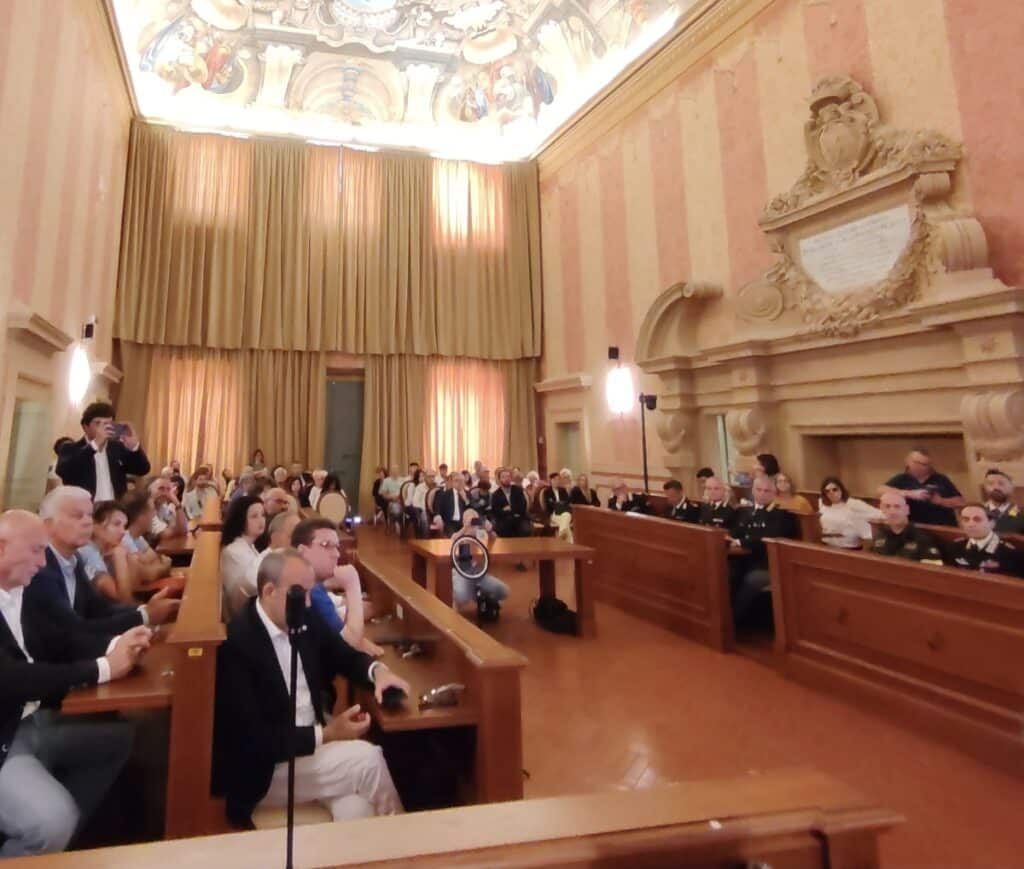 Anzio, a Villa Sarsina folla di autorità e cittadini all'inaugurazione della mostra "l'eredità di Falcone e Borsellino" 4