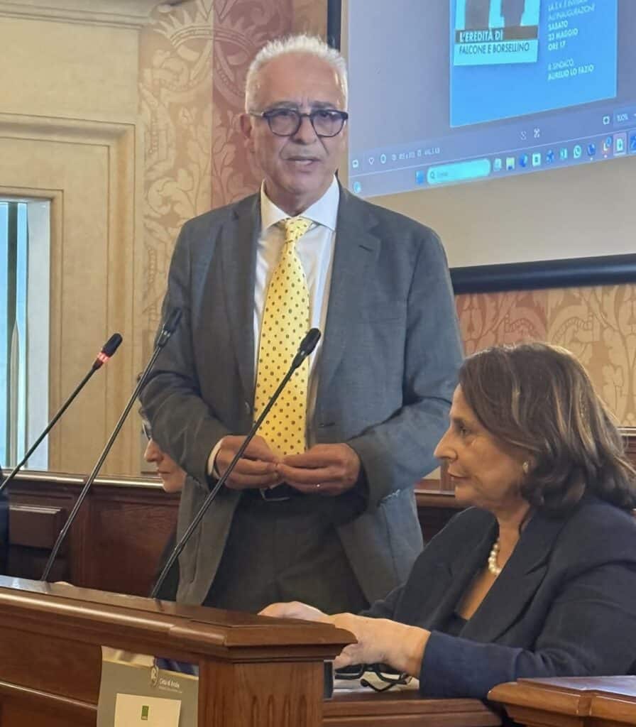 Anzio, a Villa Sarsina folla di autorità e cittadini all'inaugurazione della mostra "l'eredità di Falcone e Borsellino" 2