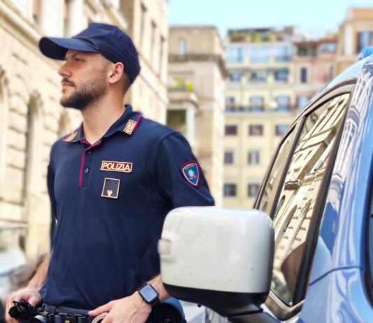 “Tratta” con la vittima un saldo di 50 euro per un presunto danno allo scooter, un arresto