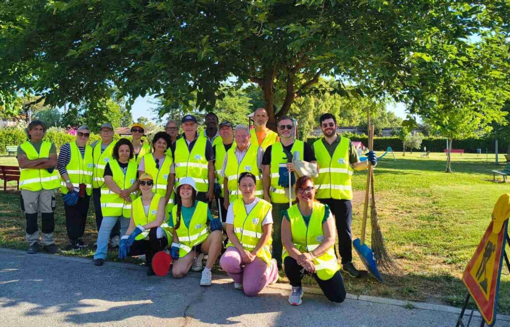 Aprilia, Selciatella e Sacida: i cittadini si rimboccano le maniche. Successo per la giornata di pulizia organizzata dal Comitato di quartiere  1