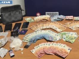 Roma, tavola imbandita per lo spaccio. Arrestate due persone e sequestrati 15mila euro