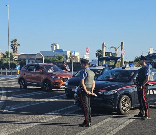 Ostia, due arresti per spaccio, sequestrati dai Carabinieri significativi quantitativi di cocaina e hashish